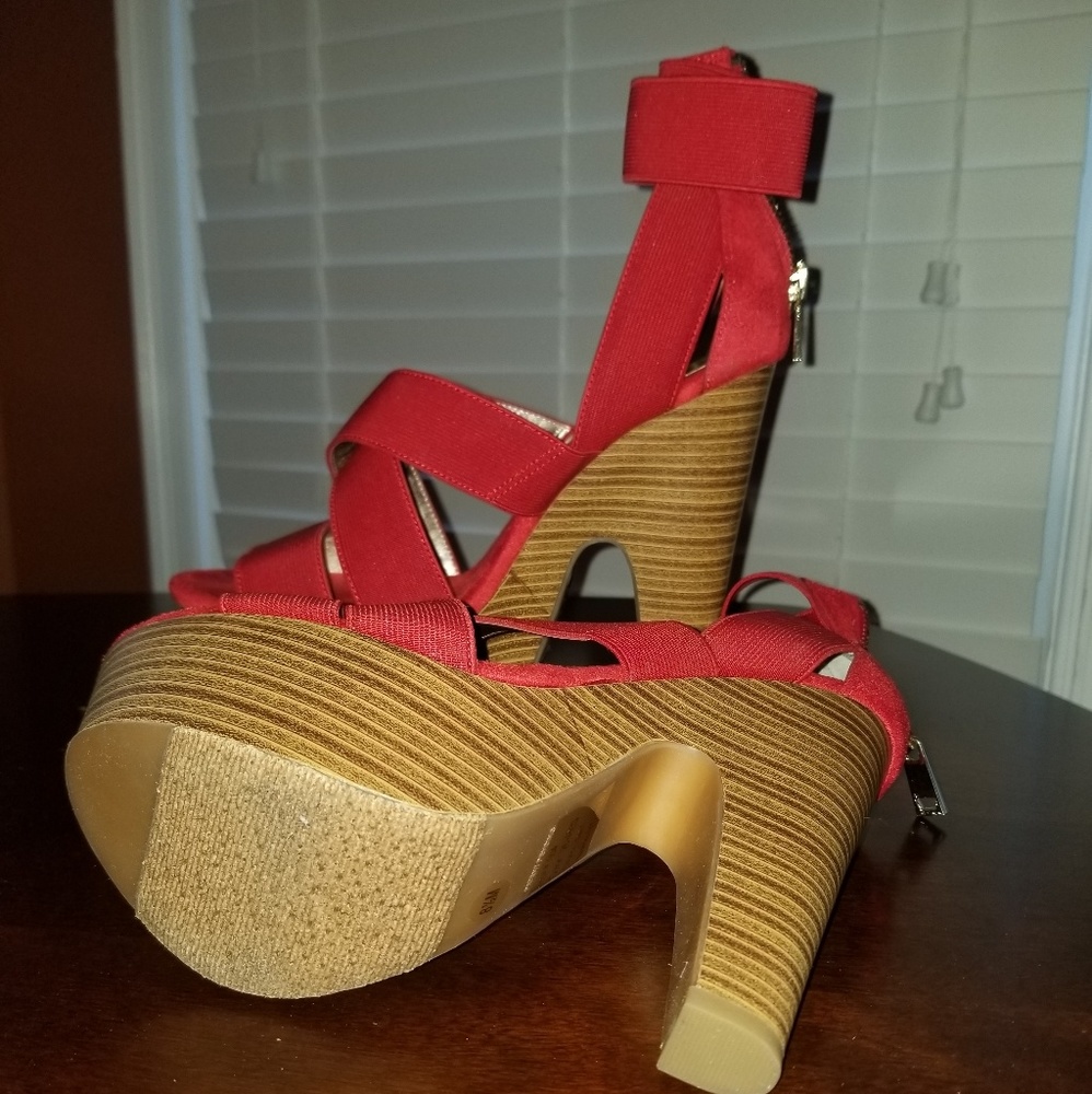 Shoes - Picture 2 of 2
